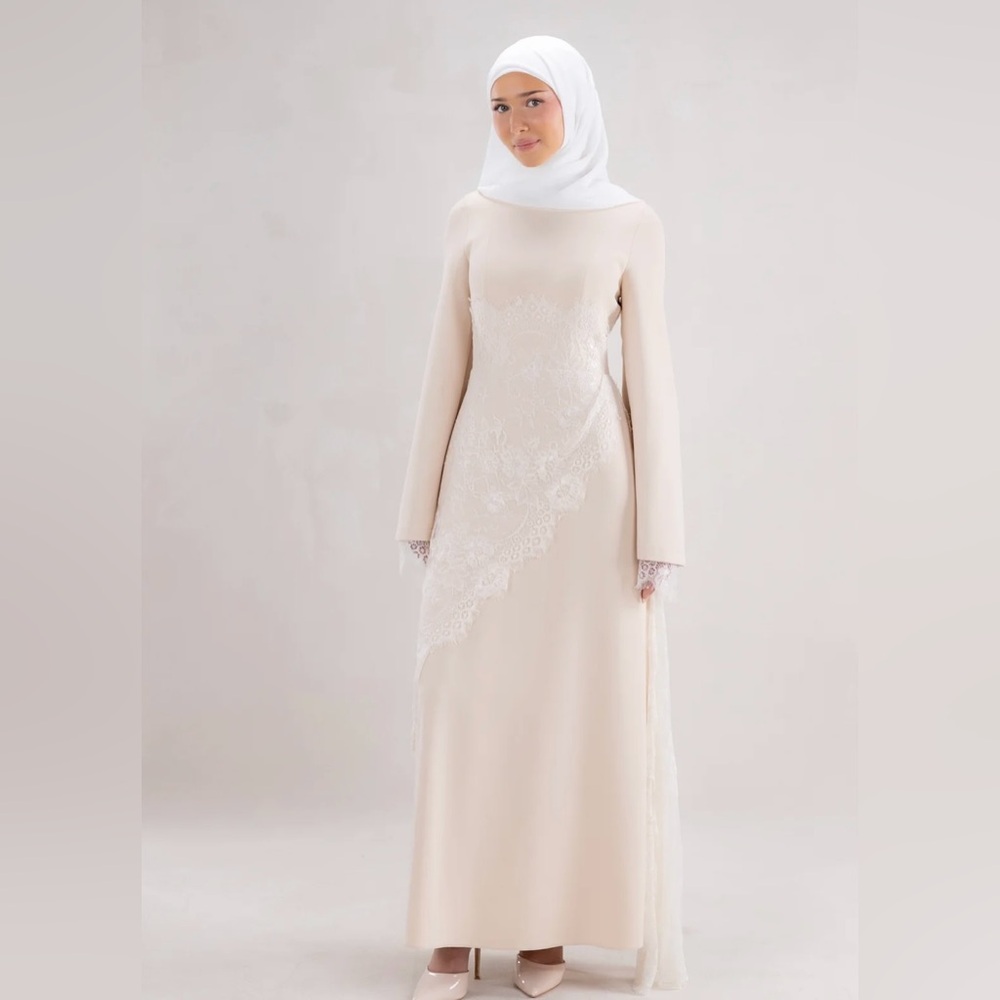 Elegant Cream Lace Women Dress